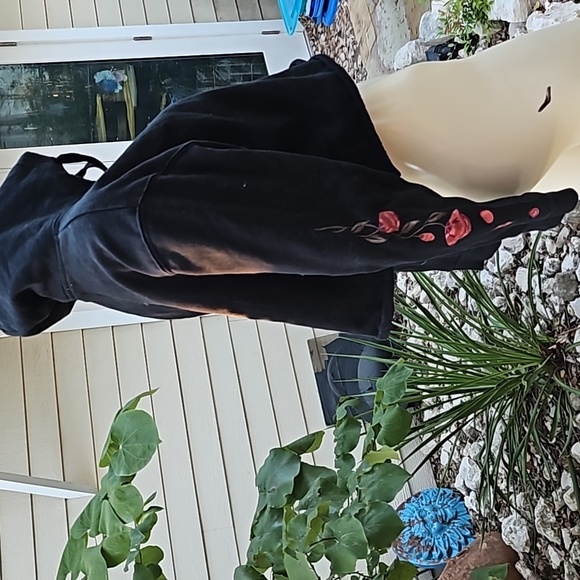 Cotton-On size L Australia Black Cotton blend crop hoodie sweatshirt embroidery - Picture 5 of 10